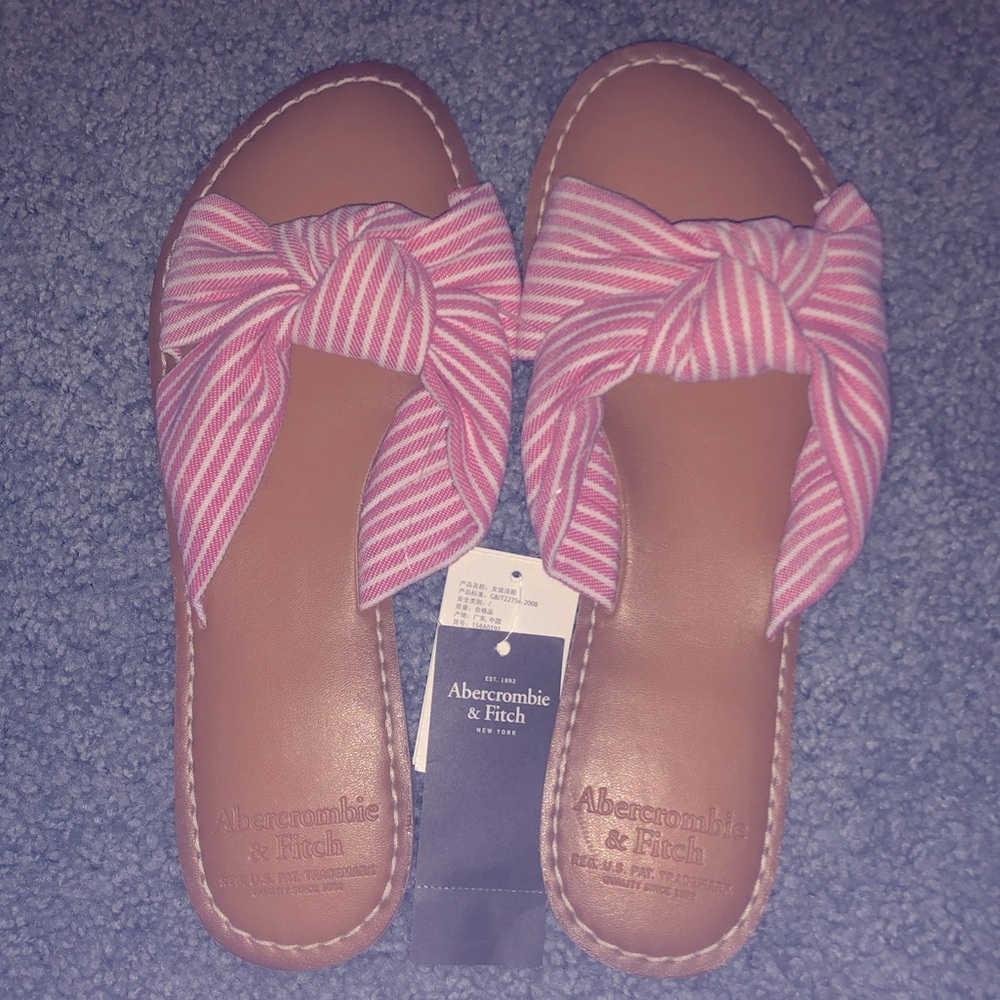 Brand New Abercrombie & Fitch Sandals with Pink & White Striped Fabric Size 6/7